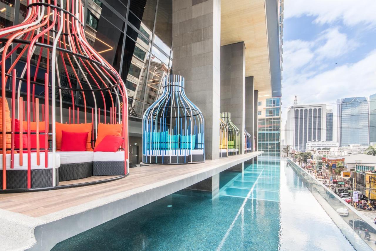 I'M Hotel Makati City Dış mekan fotoğraf Skyline pool